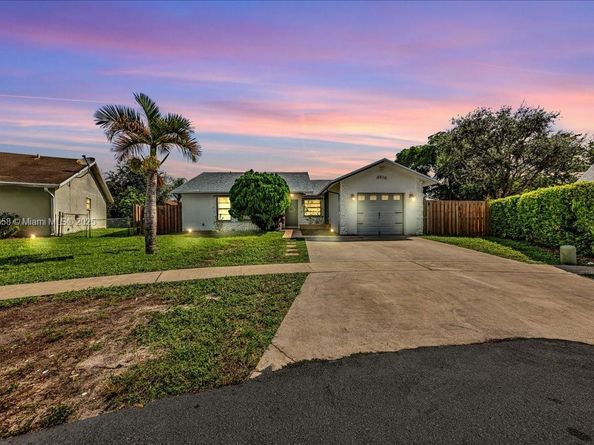 4916 NW 92nd Ave, Sunrise FL 33351
