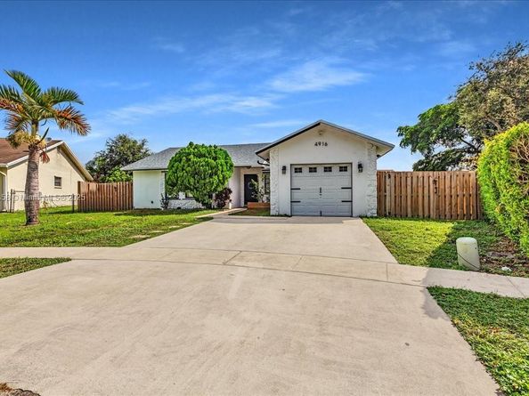 4916 NW 92nd Ave, Sunrise FL 33351
