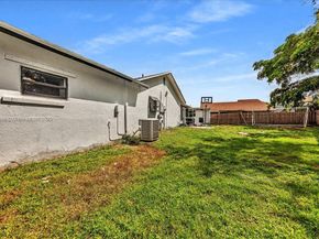 4916 NW 92nd Ave, Sunrise FL 33351