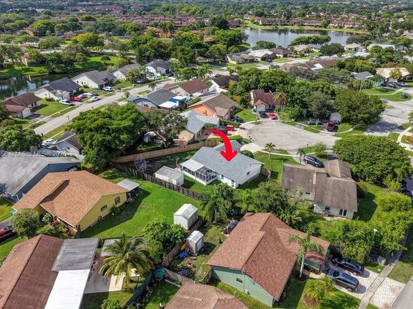 4916 NW 92nd Ave, Sunrise FL 33351