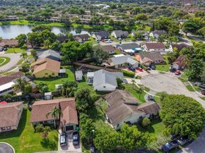 4916 NW 92nd Ave, Sunrise FL 33351