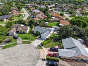 4916 NW 92nd Ave, Sunrise FL 33351