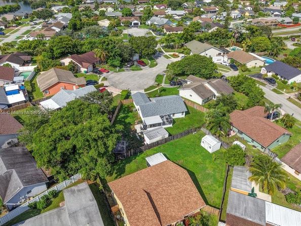 4916 NW 92nd Ave, Sunrise FL 33351