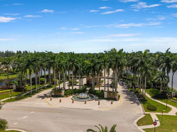 5060 SW 163rd Ave, Miramar FL 33027