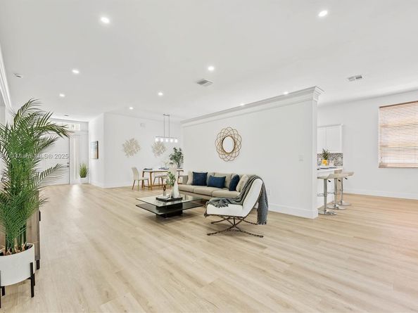 5060 SW 163rd Ave, Miramar FL 33027