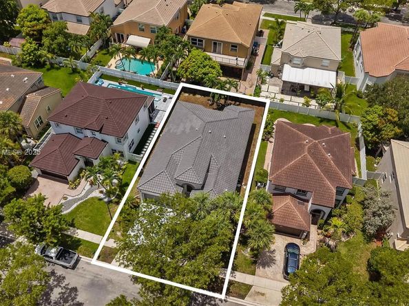 5060 SW 163rd Ave, Miramar FL 33027