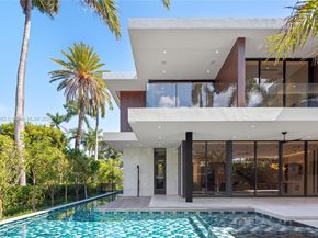 1800 W 27th St, Miami Beach FL 33140