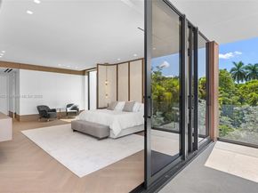 1800 W 27th St, Miami Beach FL 33140