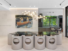 1800 W 27th St, Miami Beach FL 33140