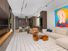 1800 W 27th St, Miami Beach FL 33140