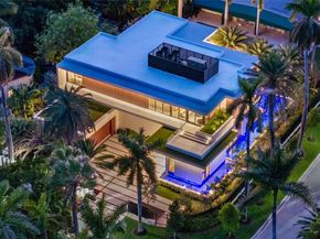 1800 W 27th St, Miami Beach FL 33140