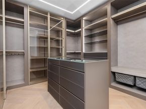 1800 W 27th St, Miami Beach FL 33140