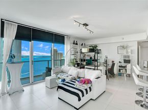 300 S Biscayne Blvd T3216, Miami FL 33131