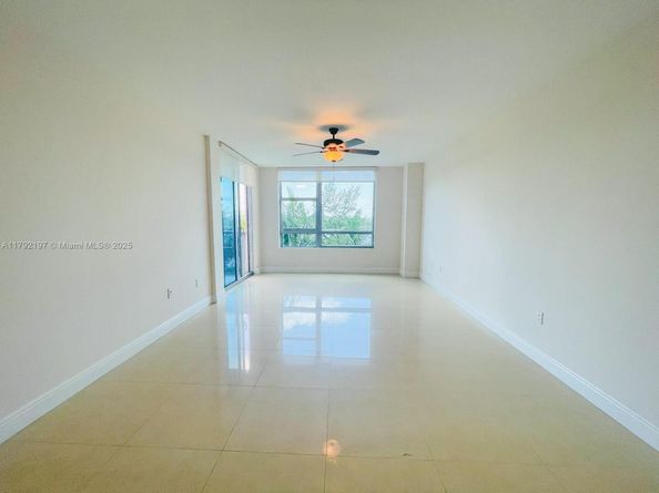 2641 N Flamingo Rd 405N, Sunrise FL 33323