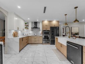 15465 SW 114 St, Miami FL 33196