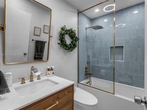 15465 SW 114 St, Miami FL 33196