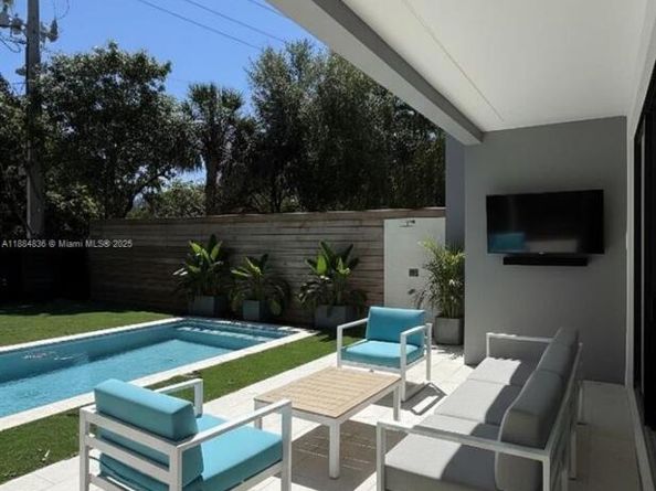 3635 SW 3rd Ave, Miami FL 33145