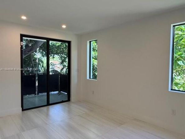 3635 SW 3rd Ave, Miami FL 33145