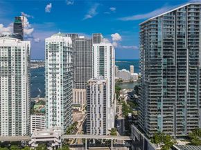 31 SE 6th St 702, Miami FL 33131