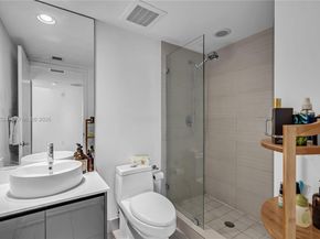 31 SE 6th St 702, Miami FL 33131