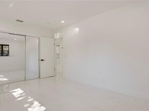 315 NE 160th Ter, Miami FL 33162