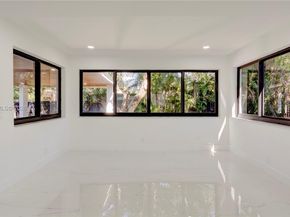 315 NE 160th Ter, Miami FL 33162
