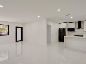 315 NE 160th Ter, Miami FL 33162