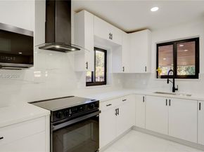 315 NE 160th Ter, Miami FL 33162