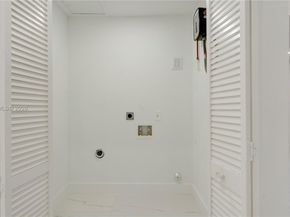 315 NE 160th Ter, Miami FL 33162