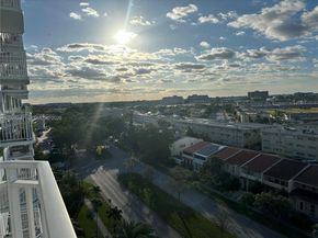 2100 Sans Souci Blvd B811, North Miami FL 33181