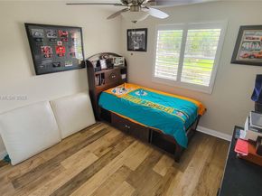 9894 NW 2nd Ct, Plantation FL 33324