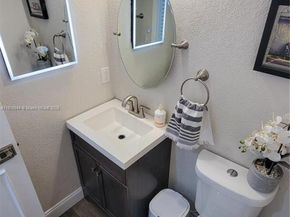 9894 NW 2nd Ct, Plantation FL 33324