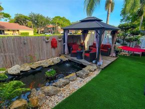 9894 NW 2nd Ct, Plantation FL 33324