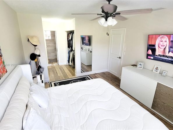 9894 NW 2nd Ct, Plantation FL 33324