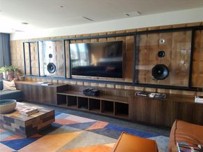 121 NE 34th St 2110, Miami FL 33137