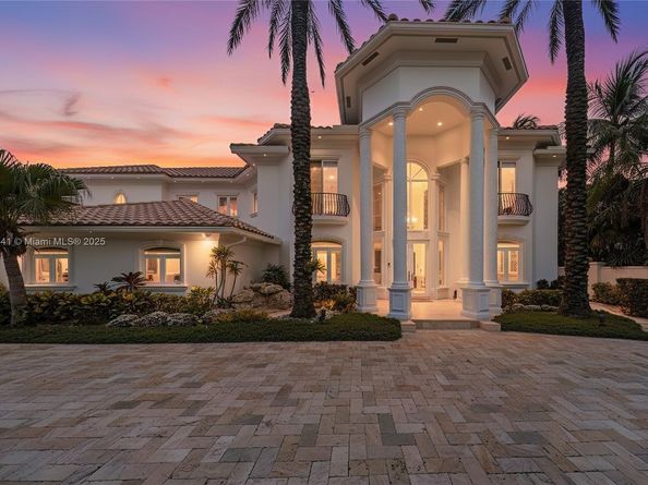 2770 NE 23rd St, Pompano Beach FL 33062