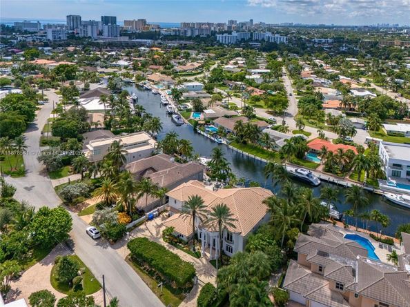 2770 NE 23rd St, Pompano Beach FL 33062