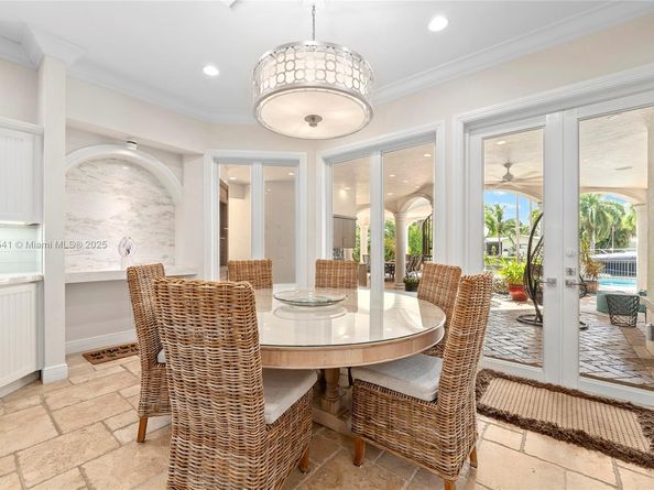 2770 NE 23rd St, Pompano Beach FL 33062