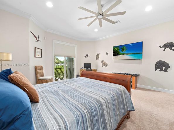 2770 NE 23rd St, Pompano Beach FL 33062
