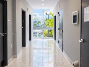 2100 Van Buren St 214, Hollywood FL 33020