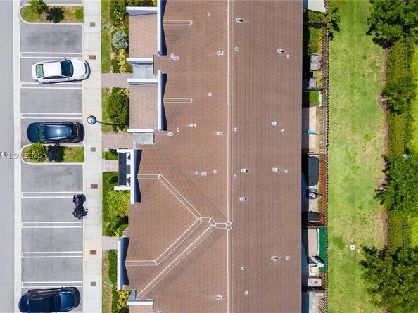 21018 NE 8th Ave 21018, Miami FL 33179