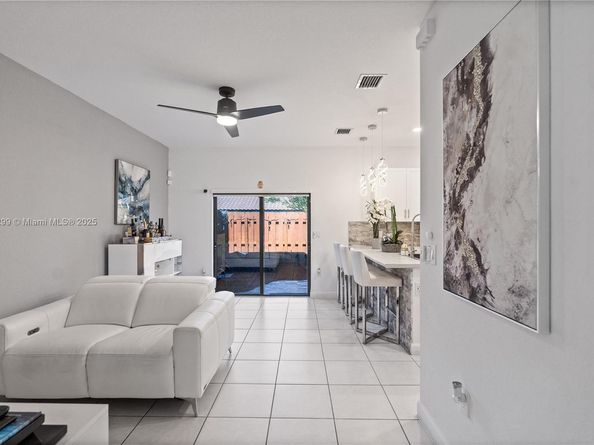 21018 NE 8th Ave 21018, Miami FL 33179