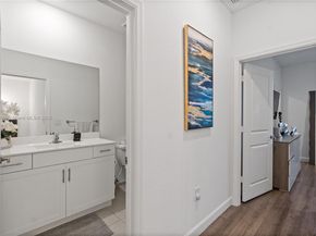 21018 NE 8th Ave 21018, Miami FL 33179