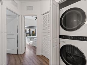 21018 NE 8th Ave 21018, Miami FL 33179