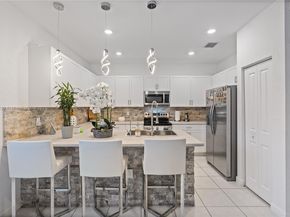 21018 NE 8th Ave 21018, Miami FL 33179