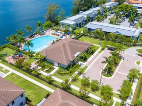 21018 NE 8th Ave 21018, Miami FL 33179