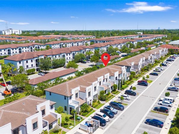 21018 NE 8th Ave 21018, Miami FL 33179