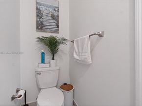 21018 NE 8th Ave 21018, Miami FL 33179