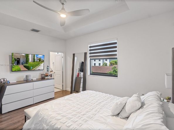 21018 NE 8th Ave 21018, Miami FL 33179