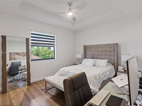 21018 NE 8th Ave 21018, Miami FL 33179